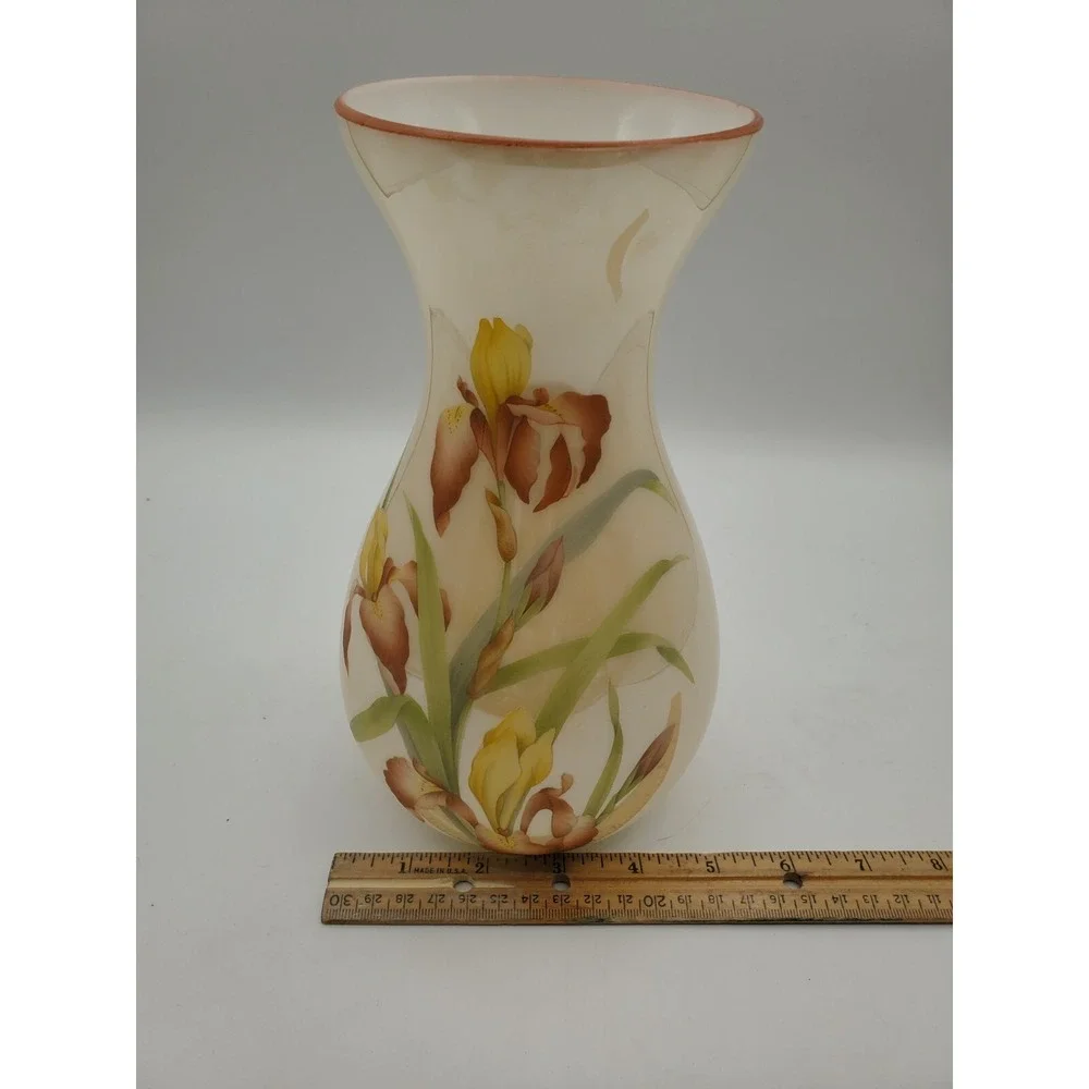 Vtg Cambridge Cased Glass Iris Vase 9